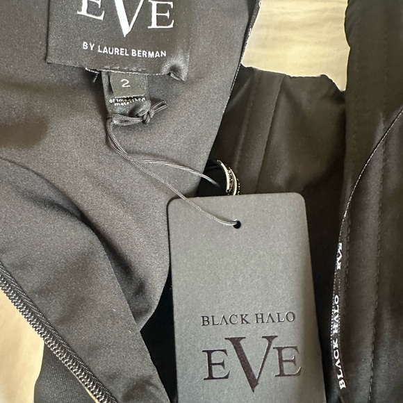 Black Halo Black and Gold Floral Jumpsuit NWT - Picture 4 of 4